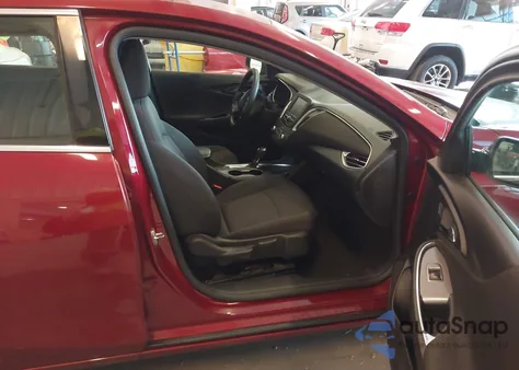 2018 Chevrolet Malibu Lt из США, поврежденный, VIN 1G1ZD5ST3JF139028